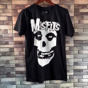 EUC Black Large Misfits  Graphic T-Shirt Unisex